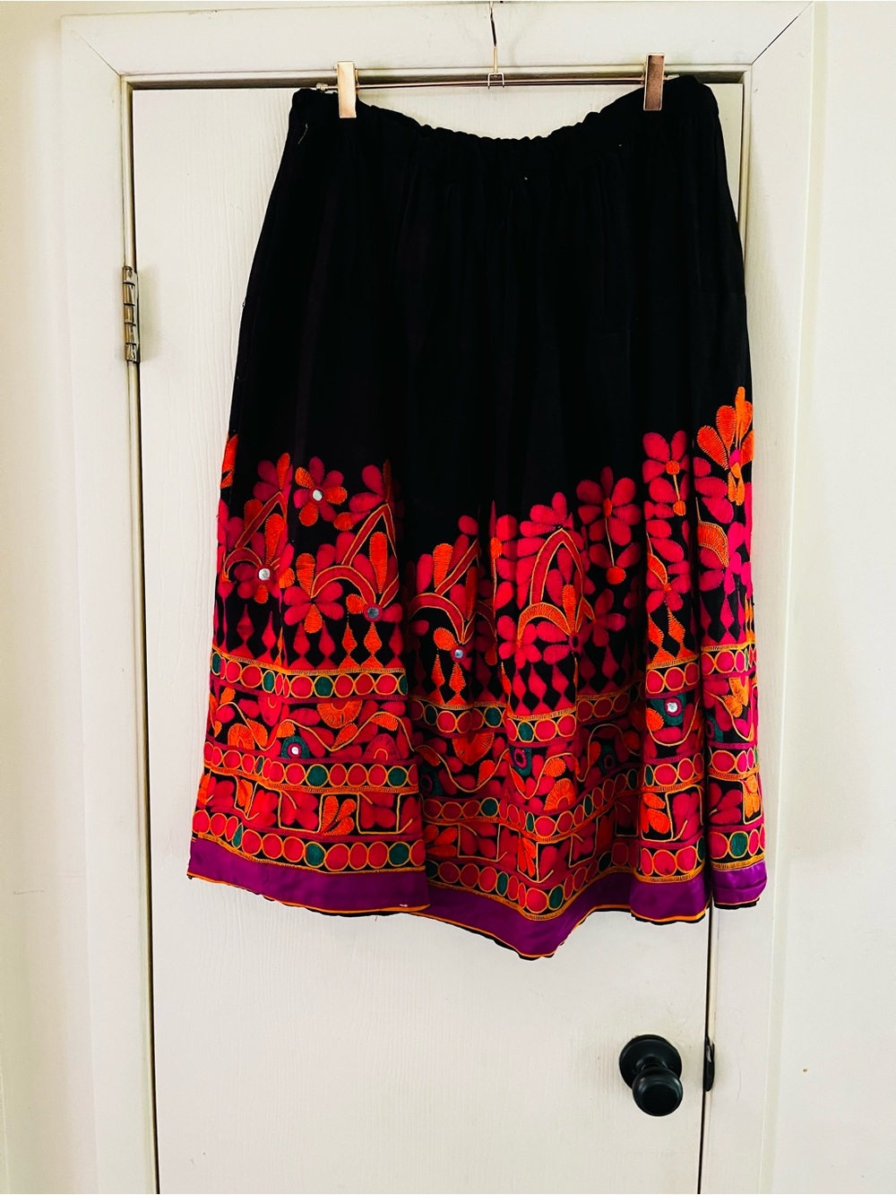 VTG Embroidered Folk Festival Hippie Cotton Handmade 70s Circle Skirt L